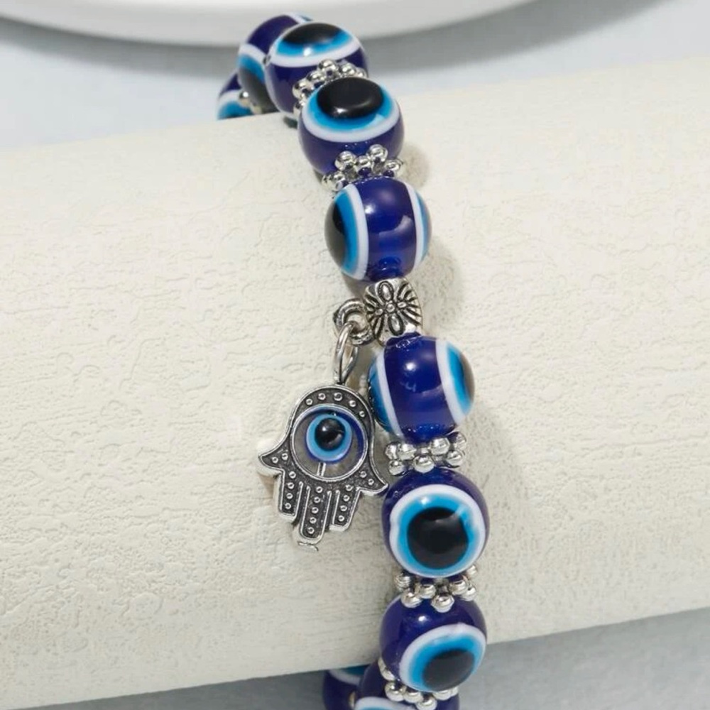 Evil Eye Detail Hamsa Bead Bracelet - Picture 2 of 3